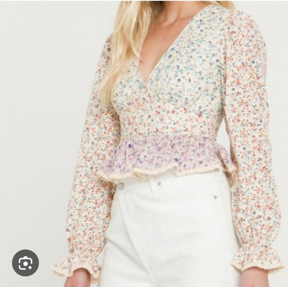 ENGLISH FACTORY NWT eyelet Butyon Down Blouse